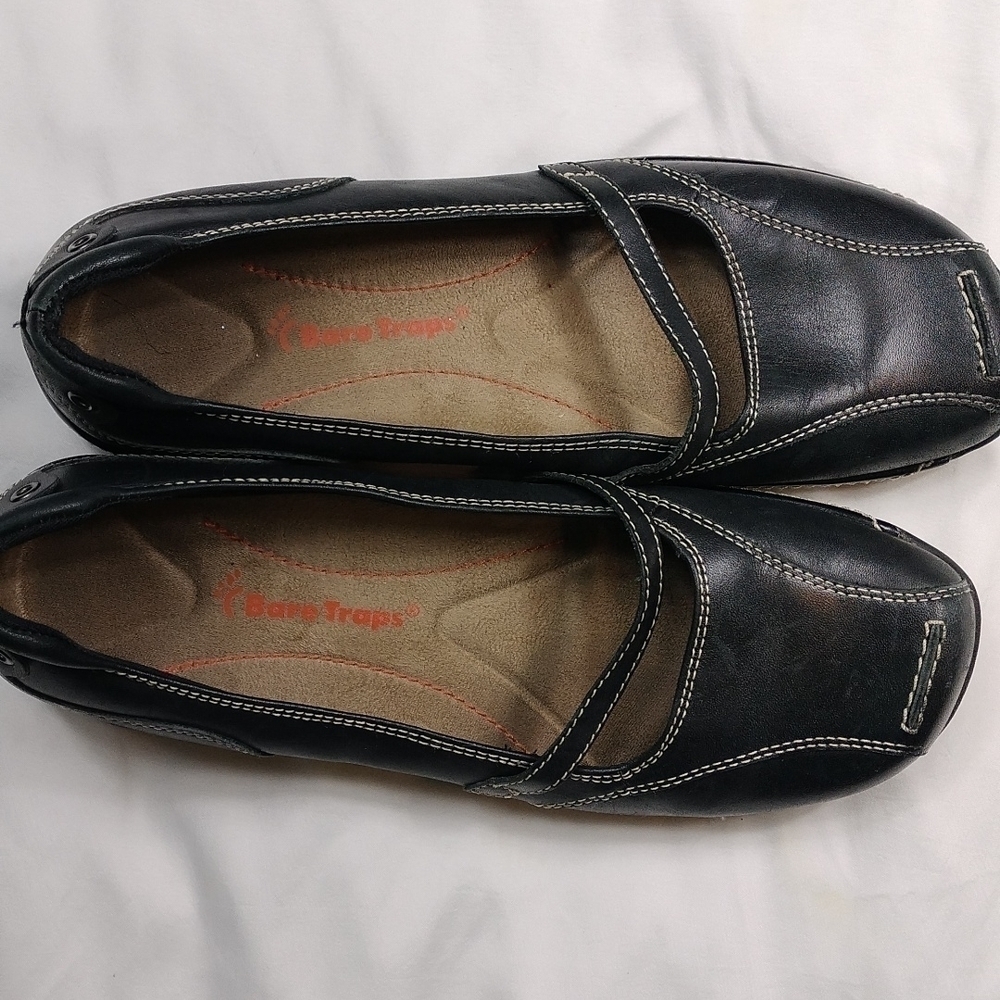 Bare Trap women's 8 1/2 M shoes